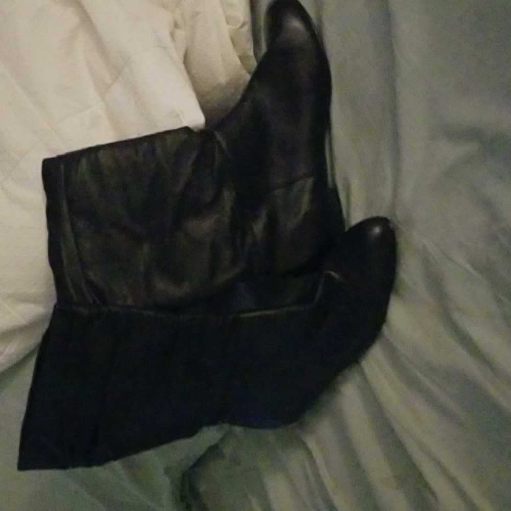 Valley Lane Women’s Black Leather Slouch Mid-Calf Boots Size 9.5W (wide) LowHeel